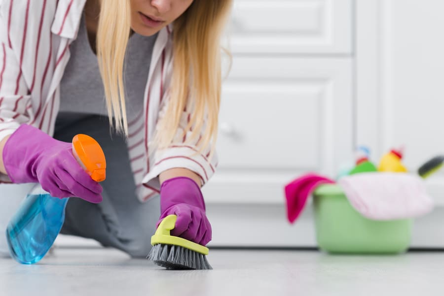 10 Smart Ways to Clean Your Home with Baking Soda