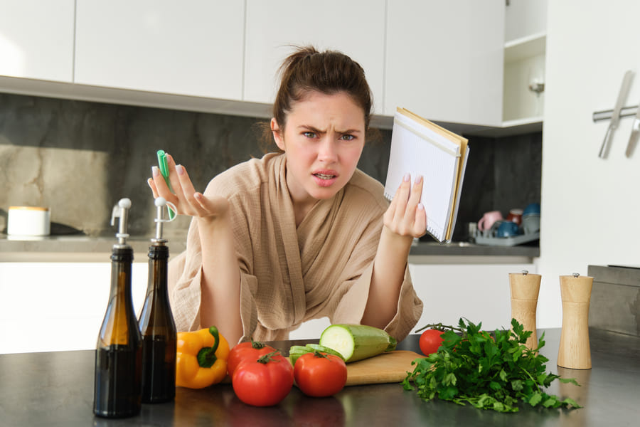 The 8 Most Common Kitchen Mistakes That Are Ruining Your Food (and How to Avoid Them!)